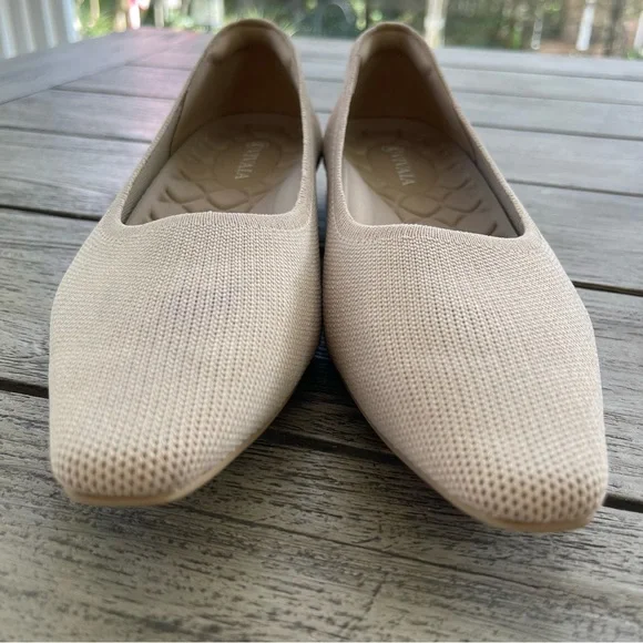 VIVAIA Women's Cream Loafers - Picture 3 of 9